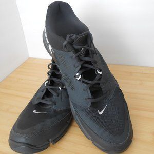 NIKE  TRAINING FLEX  SNEAKERS MENS  SIZE 14